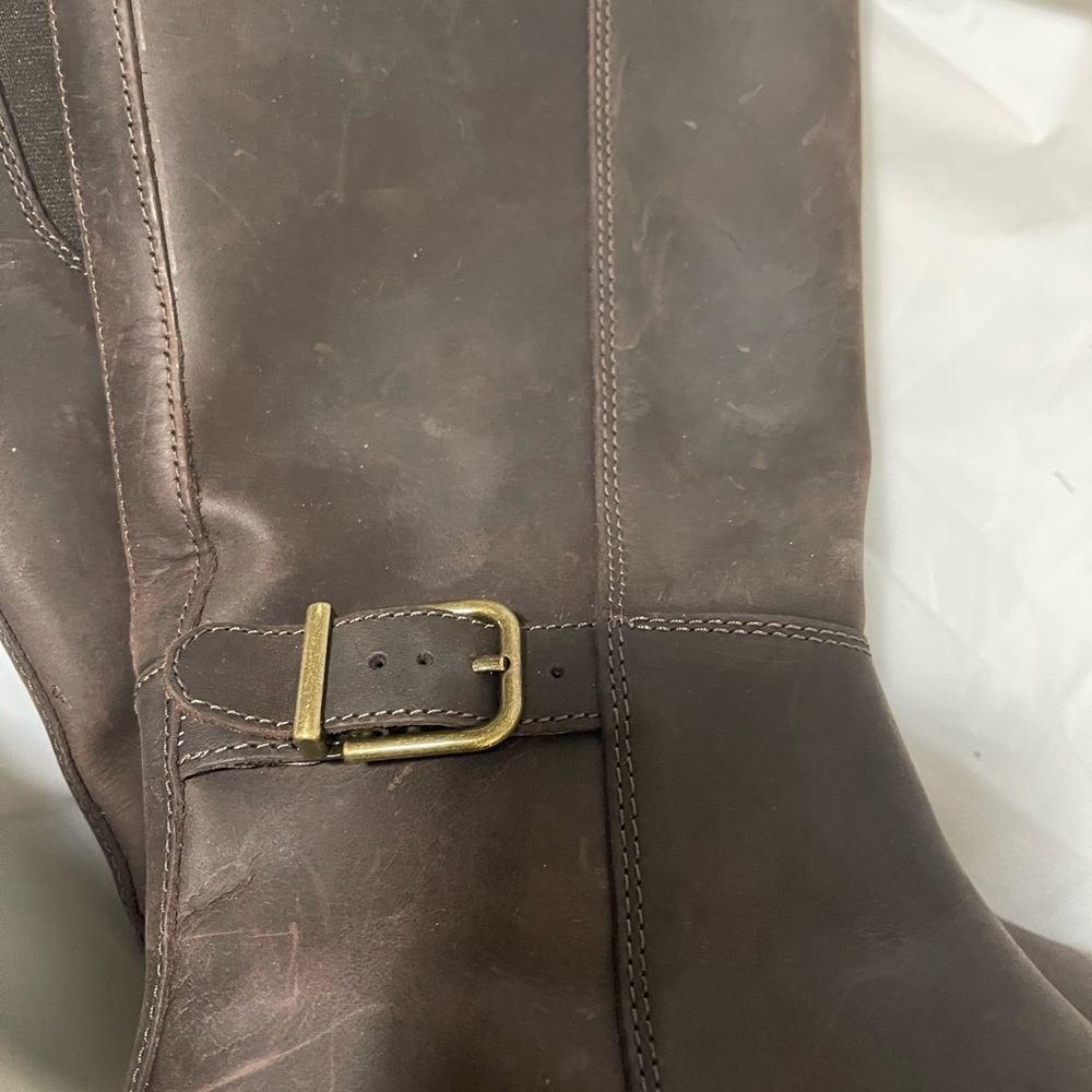 Clarks women’s brown leather buckled boots New never worn size 7 - Picture 8 of 9